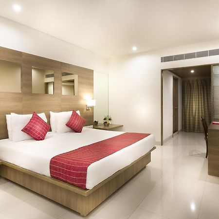 Regency Tiruttani By Grt Hotels Kültér fotó