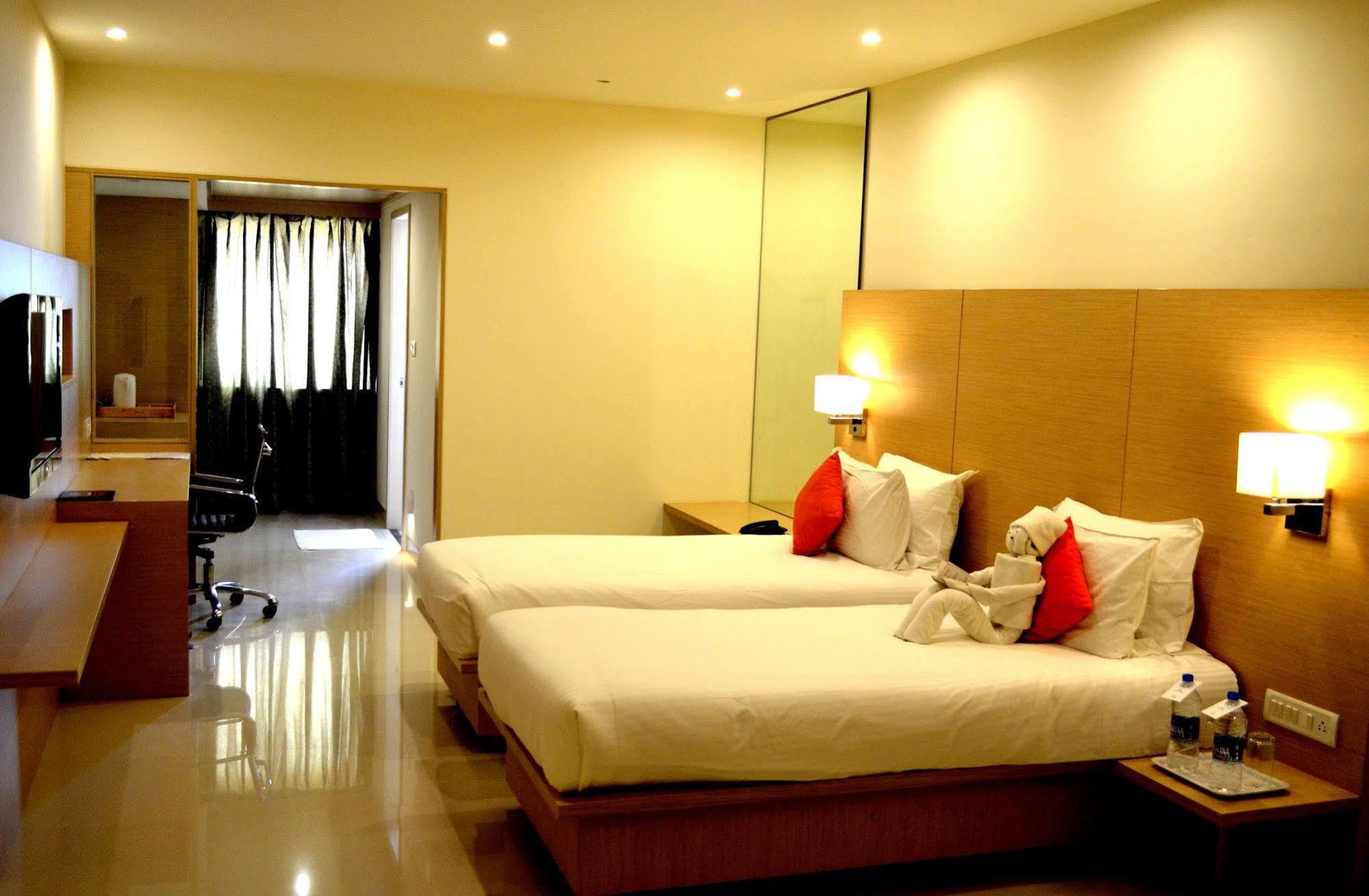 Regency Tiruttani By Grt Hotels Kültér fotó