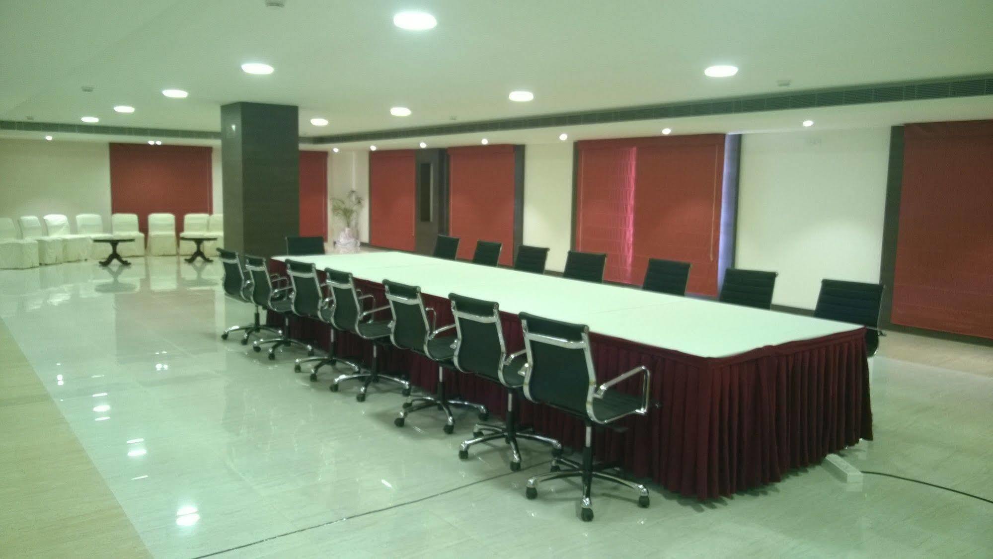Regency Tiruttani By Grt Hotels Kültér fotó