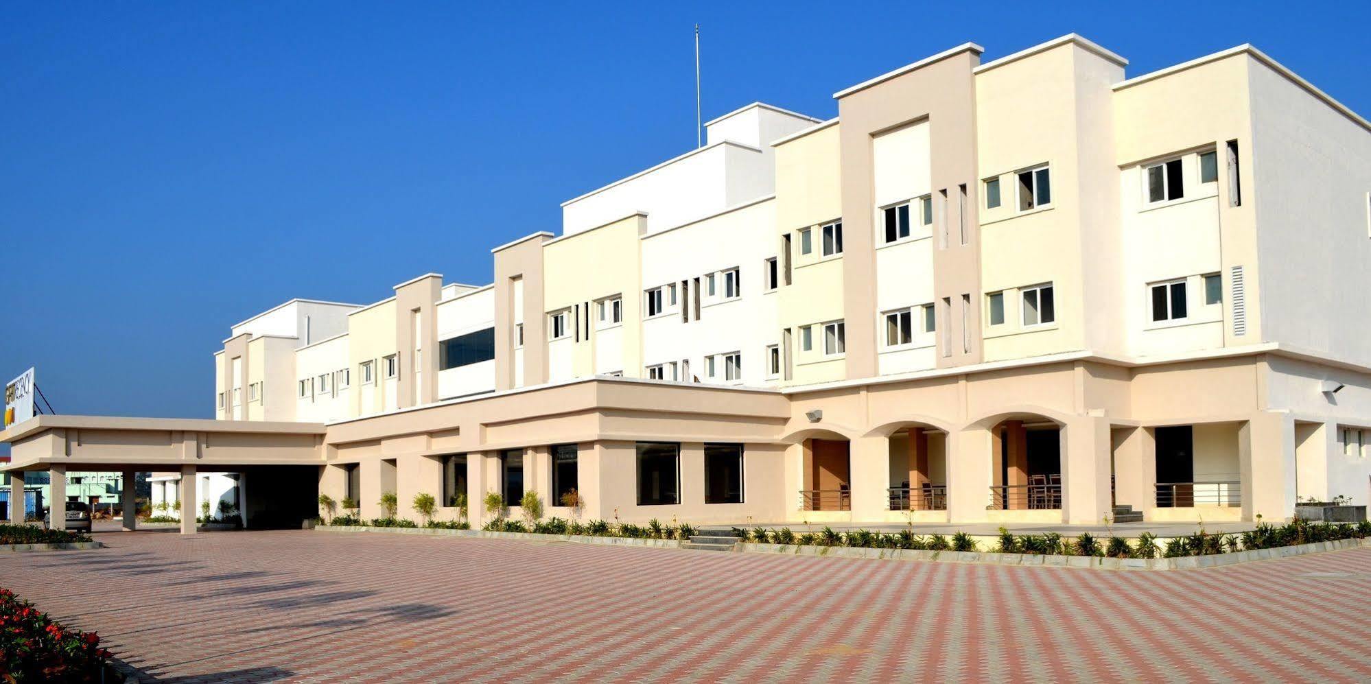 Regency Tiruttani By Grt Hotels Kültér fotó