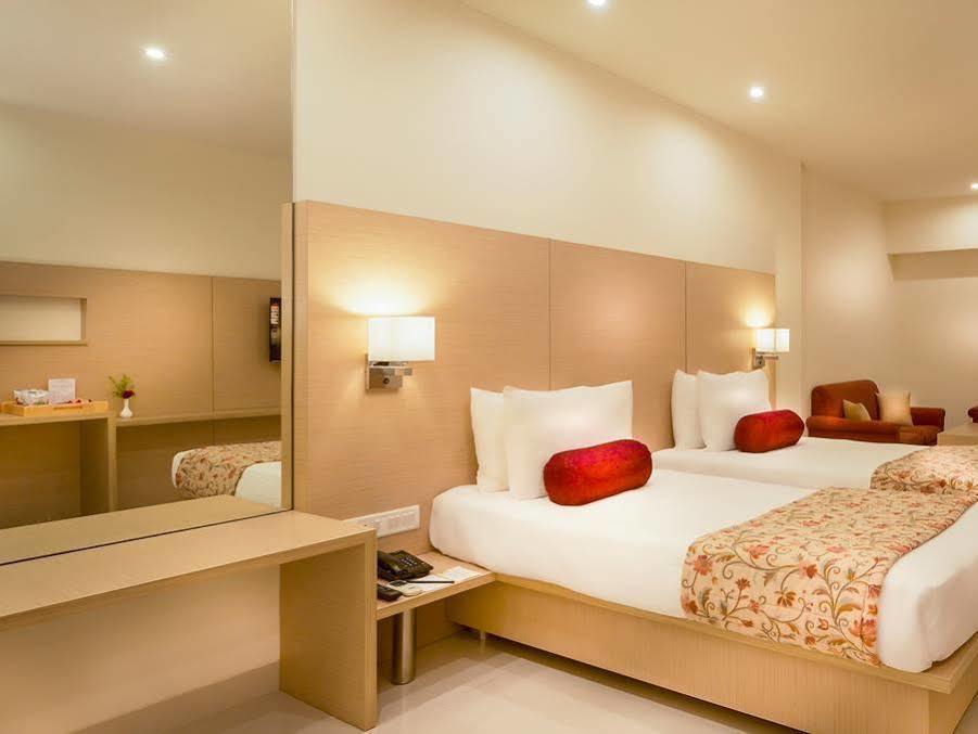 Regency Tiruttani By Grt Hotels Kültér fotó